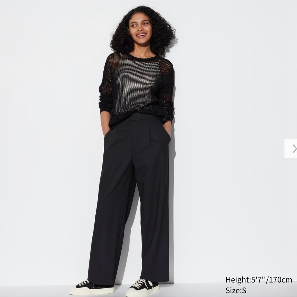 Uniqlo Black Pleated Wide Leg Pants